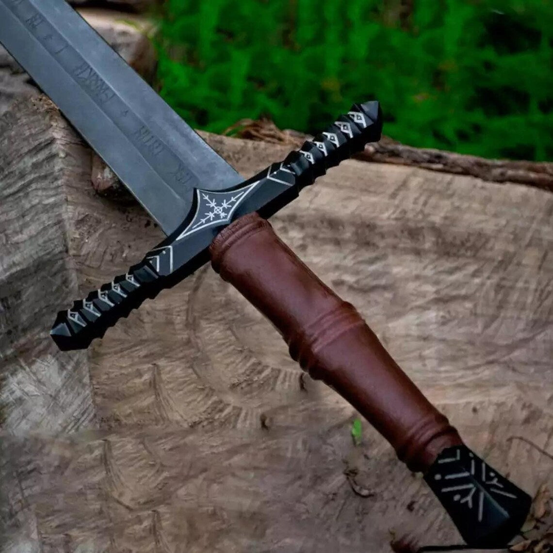Hand-Forged Damascus Steel Sword