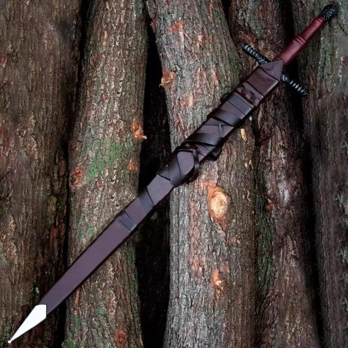 Hand-Forged Damascus Steel Sword