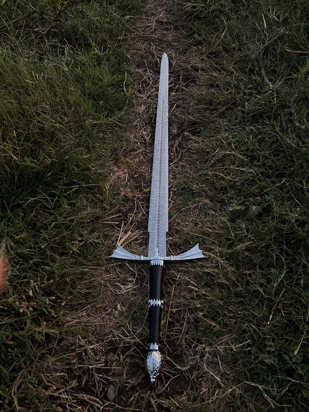 Hand-Forged Damascus Steel Sword